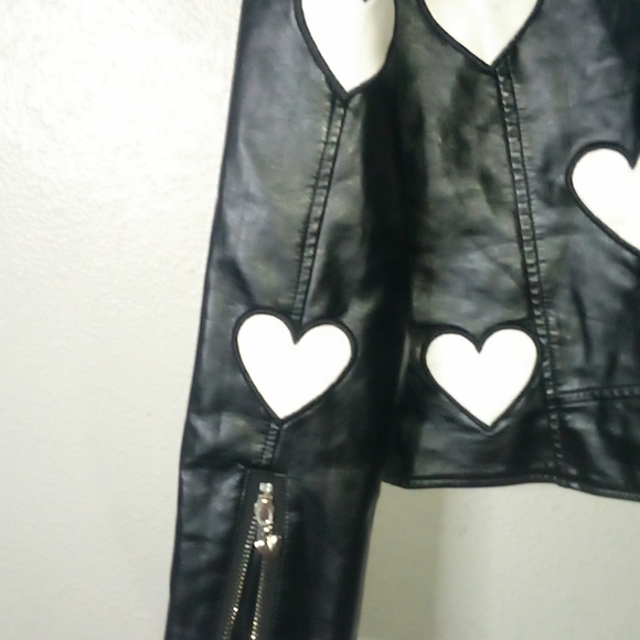 Lola Black Leather Jacket with White Heart Details - Picture 6 of 6